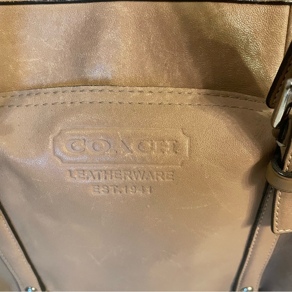 Coach Gallery Lunch Tote Bag - Picture 2 of 5